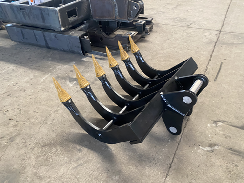 挖掘机多功能翻地耙子
